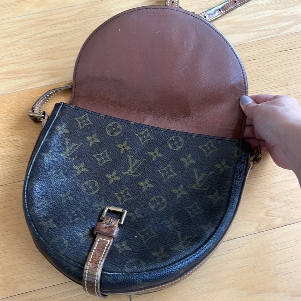 Louis Vuitton vintage chantilly cross body